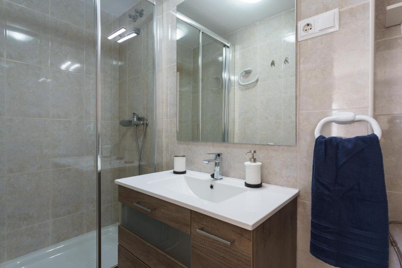 Apartamento Malagueta Breeze مالقة المظهر الخارجي الصورة